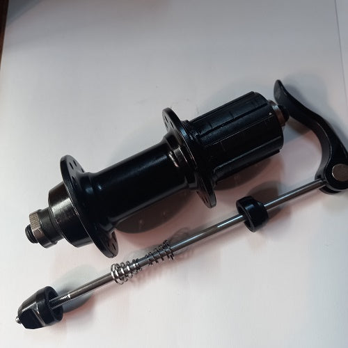 GIANT REAR HUB 24H 11S 130MM