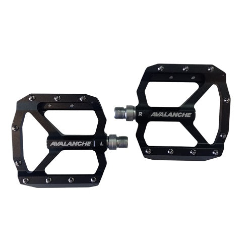 AVALANCHE FLAT OUT PLATFORM PEDALS BLK